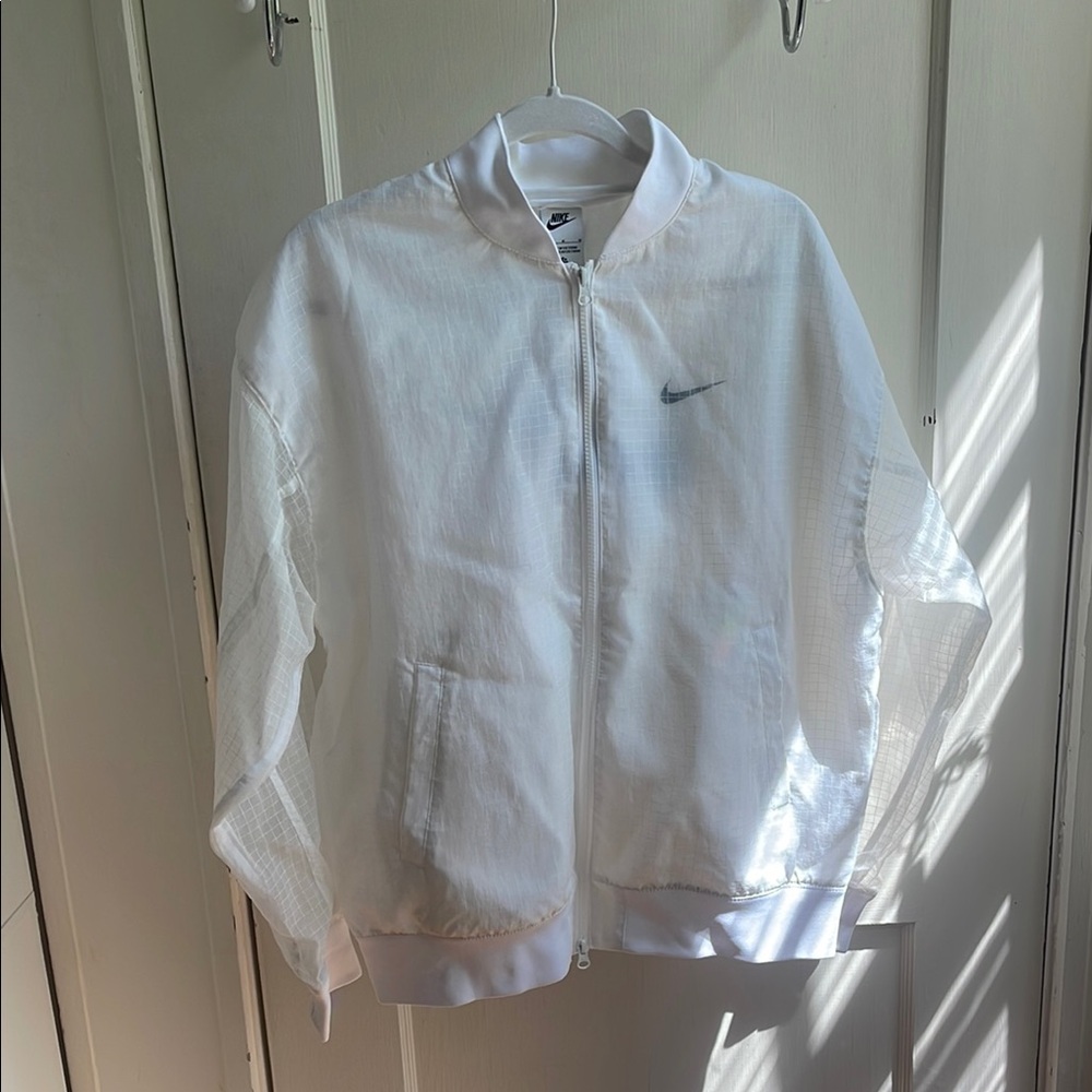 Nike Women's essentials bomber jacket new with tags!